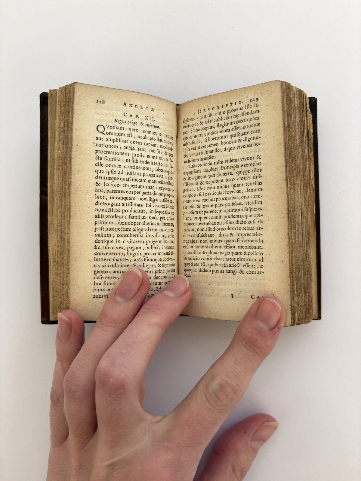 Thomas Smith, De Republica Anglorum, 1641 — Elzevir Press, 12mo