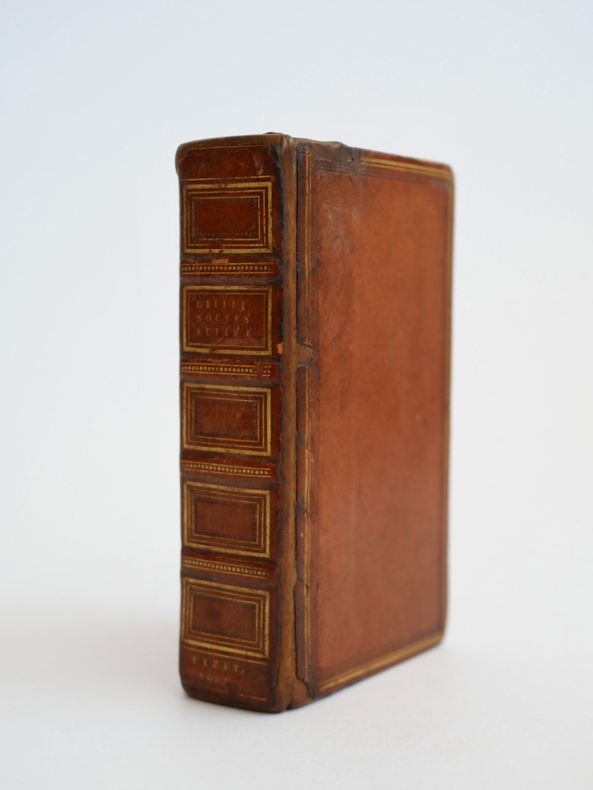 Aulus Gellius, Noctes Atticae, Daniel Elzevir 1665 — nineteenth-century calf, all edges gilt